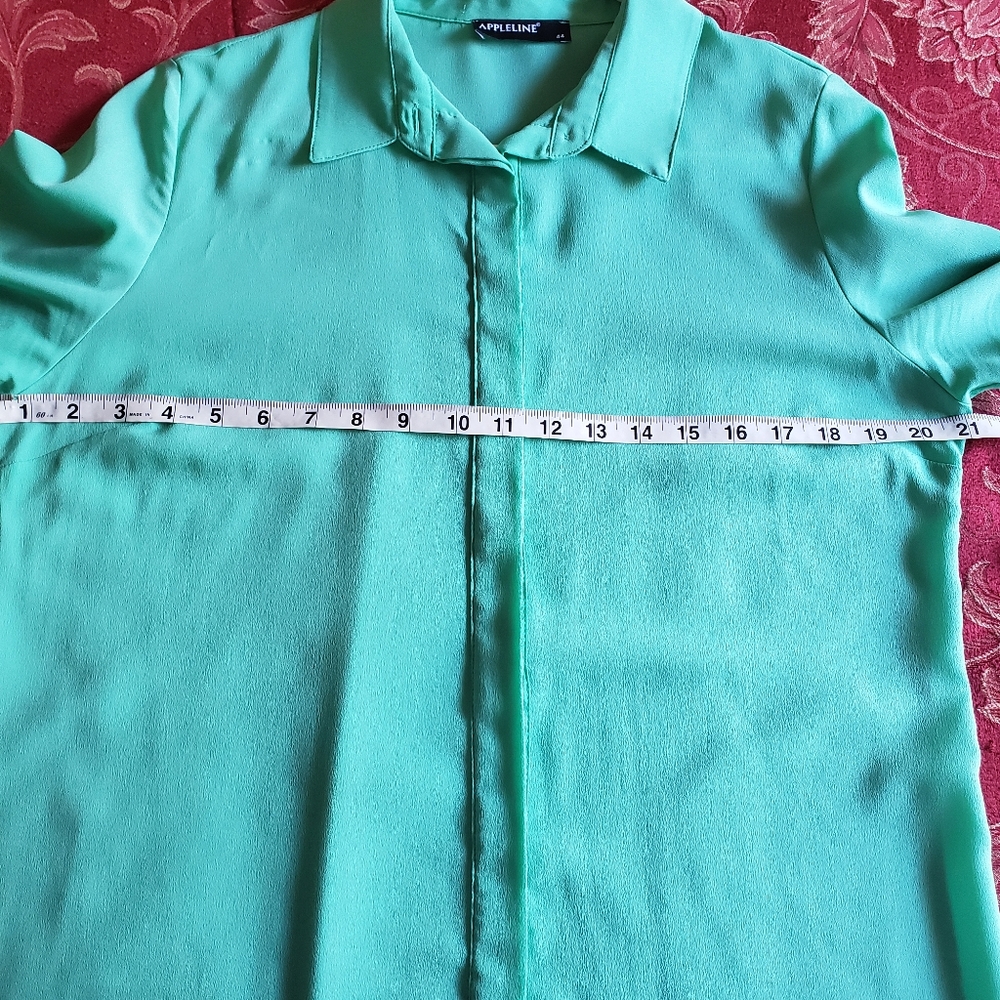 LONG SLEEVE GREEN BUTTON DOWN TUNIC